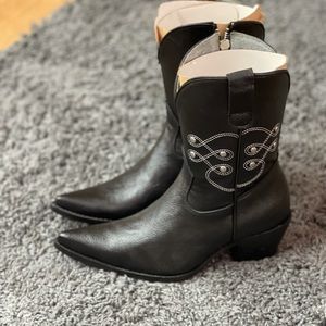 Ladies Western Boots